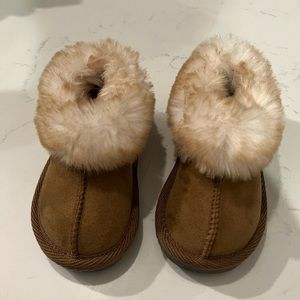 Toddler Cat & Jack faux fur slipper booties